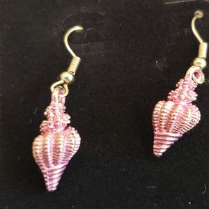 Beachy earrings. See pictures for other styles and colors.